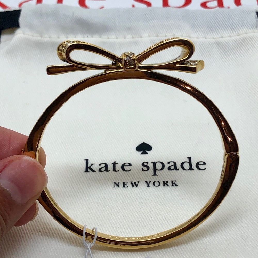 KATE♠️SPADE LOVE NOTES LARGE BOW GOLD BRACELET - Picture 3 of 5